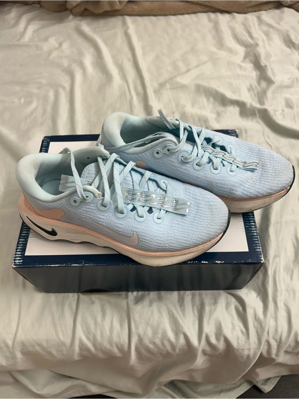 Nike Women's Light Blue and Peach Athletic Running Shoes